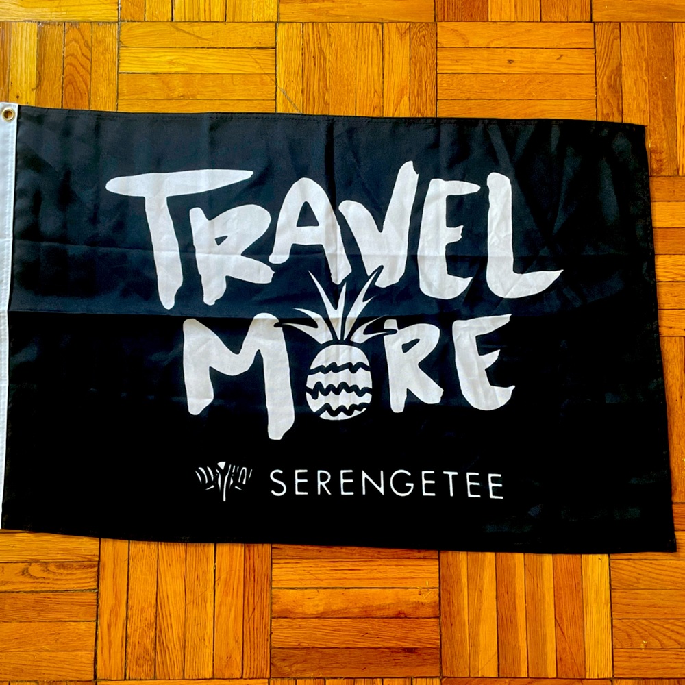 Serengetee TRAVEL MORE Flag